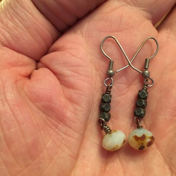 Natural stone and Stamped copper earrings. - Picture 3 of 3